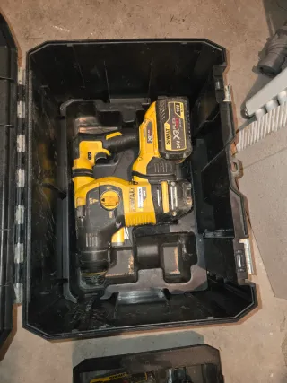 Martillo Dewalt DCH333X2 54V XR FLEXVOLT