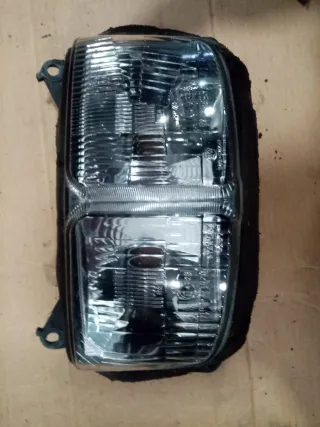 Faro Honda VFR 750 rc36