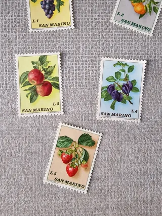 Set francobolli San Marino Frutta