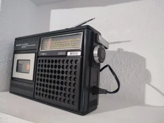 Sanyo M2420 Radio Cassette Recorder