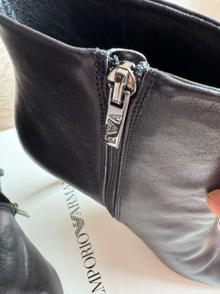 Botín Piel Tacón Aguja Emporio Armani Negro