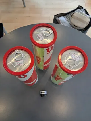 Kit Tenis: 12 Pelotas Wilson + Overgrip