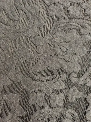 Vestido negro encaje manga larga