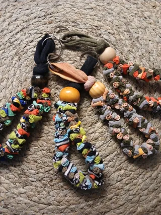 Llavero artesanal echo con telas recicladas