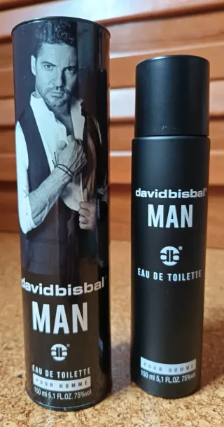 Revista Esquire+Frascos colonia David Bisbal