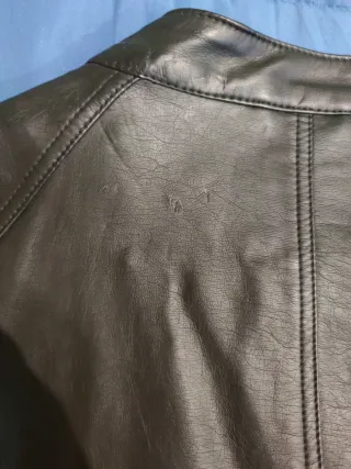 Cazadora polipiel Only negra