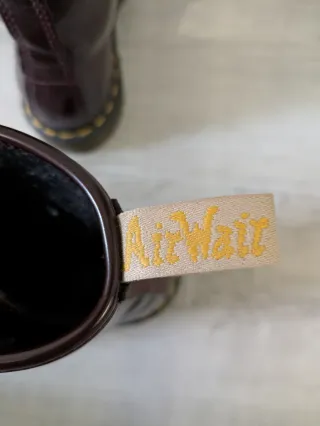 Botas Dr. Martens Veganas burdeos