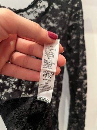 Body de encaje negro manga larga