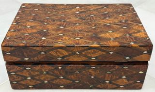 ESPECTACULAR COFRE PALO ROSA, TUYA Y NÁCAR