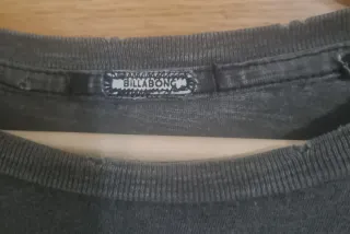 Camiseta de Billabong Raged calavera.