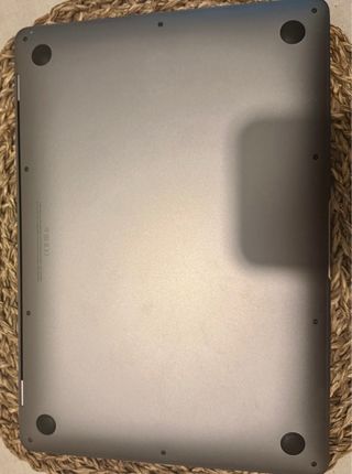 MacBook Air 13” . M1 (2020) 8gb RAM 256GB