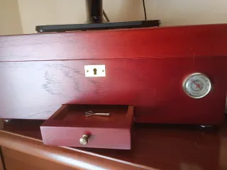Scatola umidificatore per sigari in legno