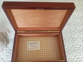 Scatola umidificatore per sigari in legno