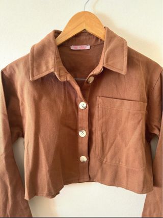 Camisa crop marrón