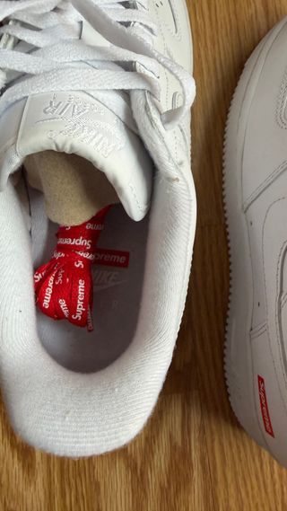Nike Air Force 1 Low Supreme Blanco