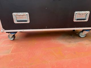 Flightcase con ruedaa