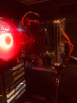 PC MSI CPU i7 con 8GB RAM