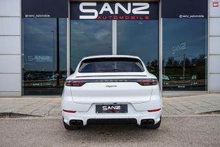 Porsche Cayenne 2021