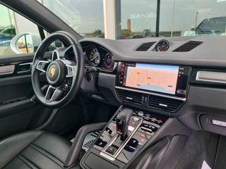 Porsche Cayenne 2021