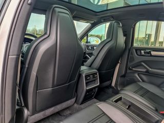 Porsche Cayenne 2021