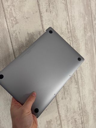 Tapa traseira MacBook Pro M1 A2338