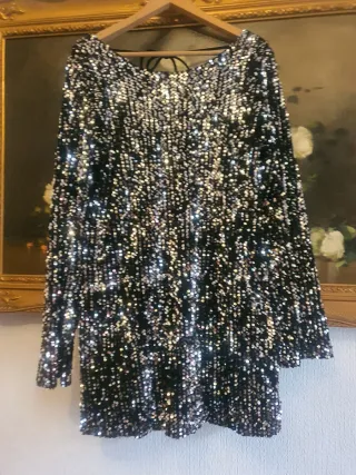 Vestido lentejuelas negro y plateado