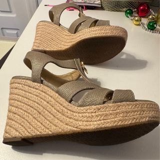Sandalias Cuña Michael Kors Doradas T39