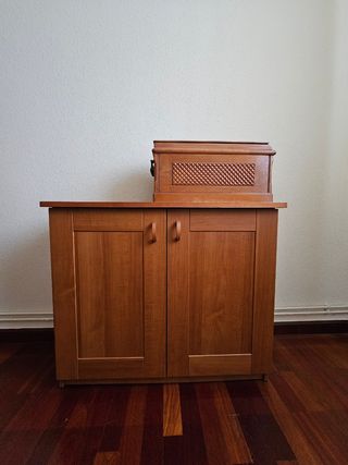 Máquina de coser Alfa con mueble