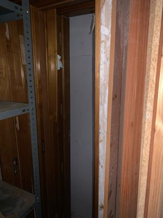 Lote de puertas y marcos de madera