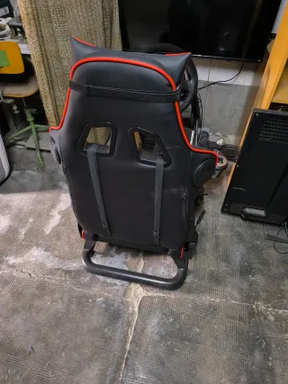 Cockpit Simracing Volante T300RS Thrustmaster