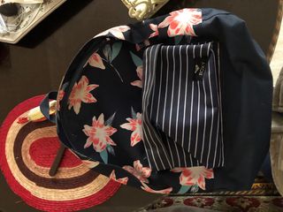 Mochila Roxy floral azul y rosa