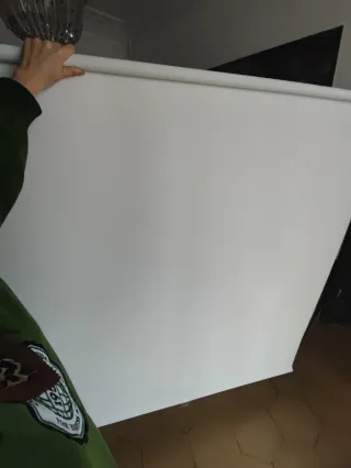 Pantalla enrollable para proyector