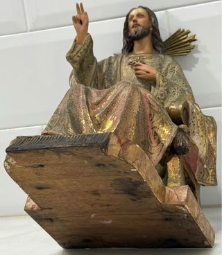 ANTIGUO SAGRADO CORAZÓN ENTRONADO OLOT