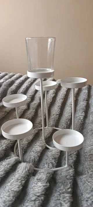 Portacandele in metallo e vetro bianco