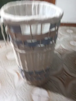 Cesto de mimbre para la ropa