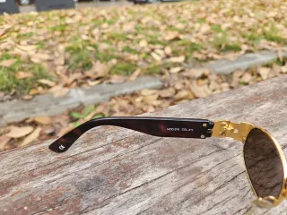 Gafas de sol Versace doradas y marrones