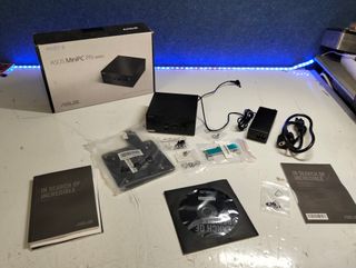 Asus Mini PC Barebone PN51-BB555MDE1N Ryzen 5 5500U