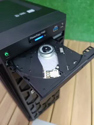 DELL PowerEdge T140 servidor 3,5 GHz 8 GB Torre