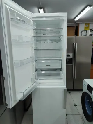 Nevera Whirlpool Clase E 202.7x60cm con garantia