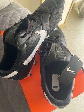 Botas de fútbol Nike Tiempo Premier Negras