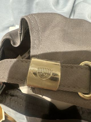 Gorra Chiara Ferragni gris