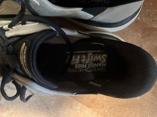 Zapatillas Skechers Beige y Negras