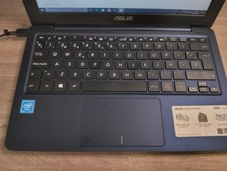 Portátil Asus E202SA-FD0076T 11.6" N3060 4GB 500GB