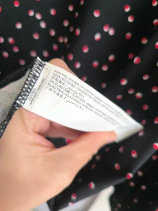 Vestido corto Mango negro con lunares rojos