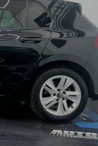 Llanta aleación VW Golf VIII 17p con 4 neumáticos