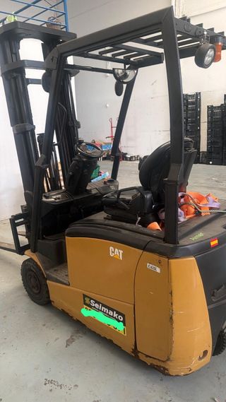Carretilla elevadora CAT