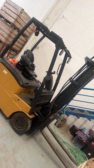 Carretilla elevadora CAT