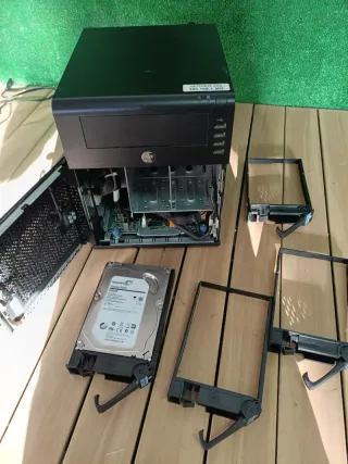 Hp ProLiant MicroServer N54L 2012GB - 8 GB RAM