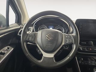 Suzuki SCross SUZUKI S-Cross 1.4T 4WD Mild Hybrid