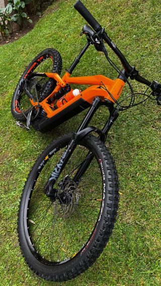 Haibike Allmtn 4 Carbono Motor Bosch , talla M .